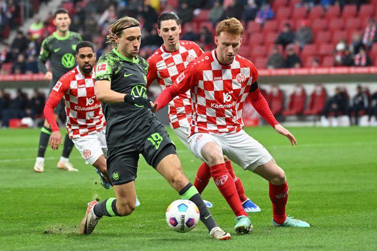 爱游戏网页版登录入口-沃尔夫斯堡前锋神勇表现，下一轮比赛或再进球的简单介绍