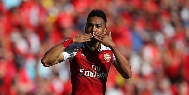 阿森纳主场告捷,拉卡泽特梅开二度 阿森纳主场告捷,拉卡泽特梅开二度