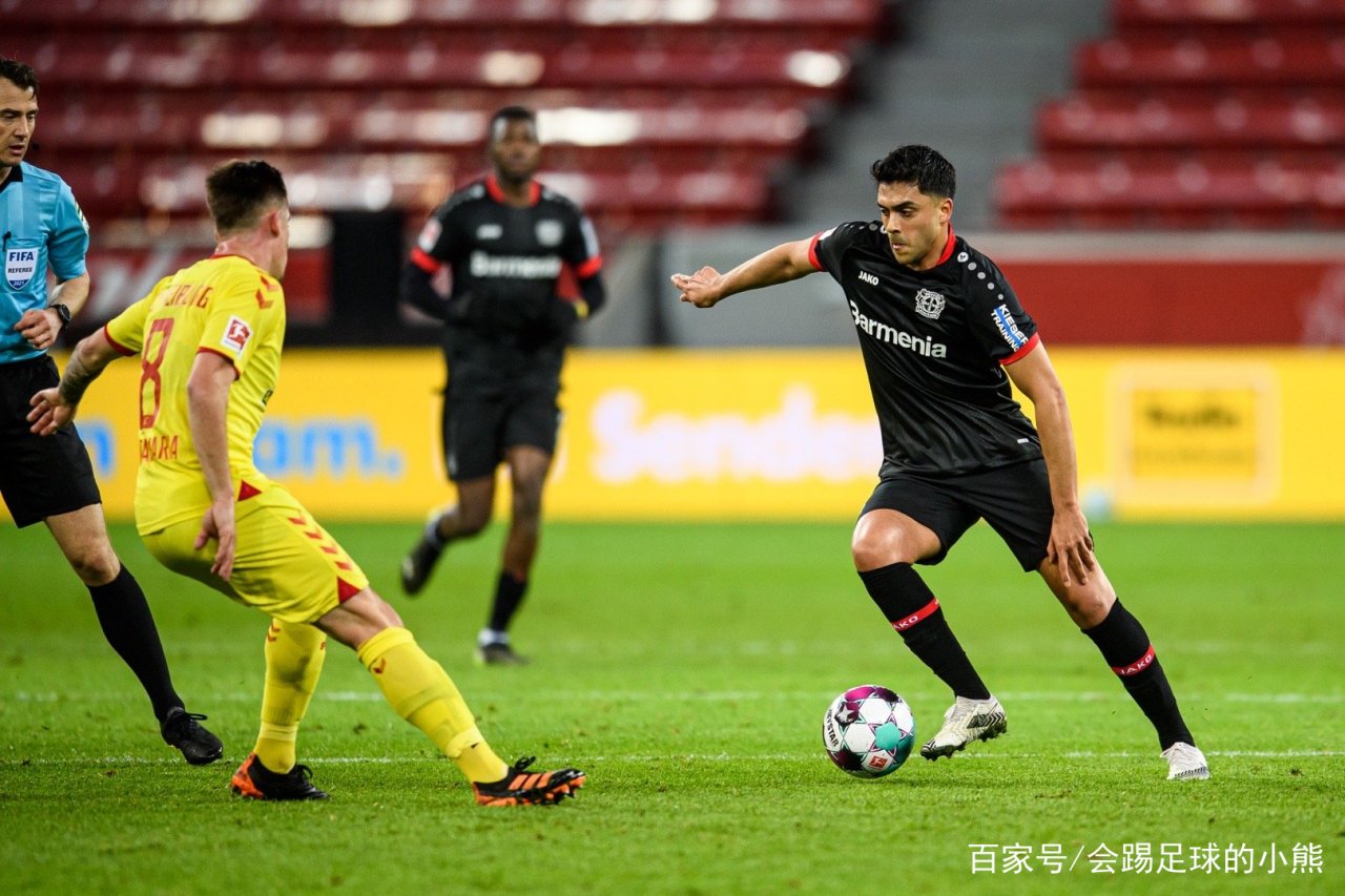 包含尼姆主场胜里尔，联赛前进一步的词条