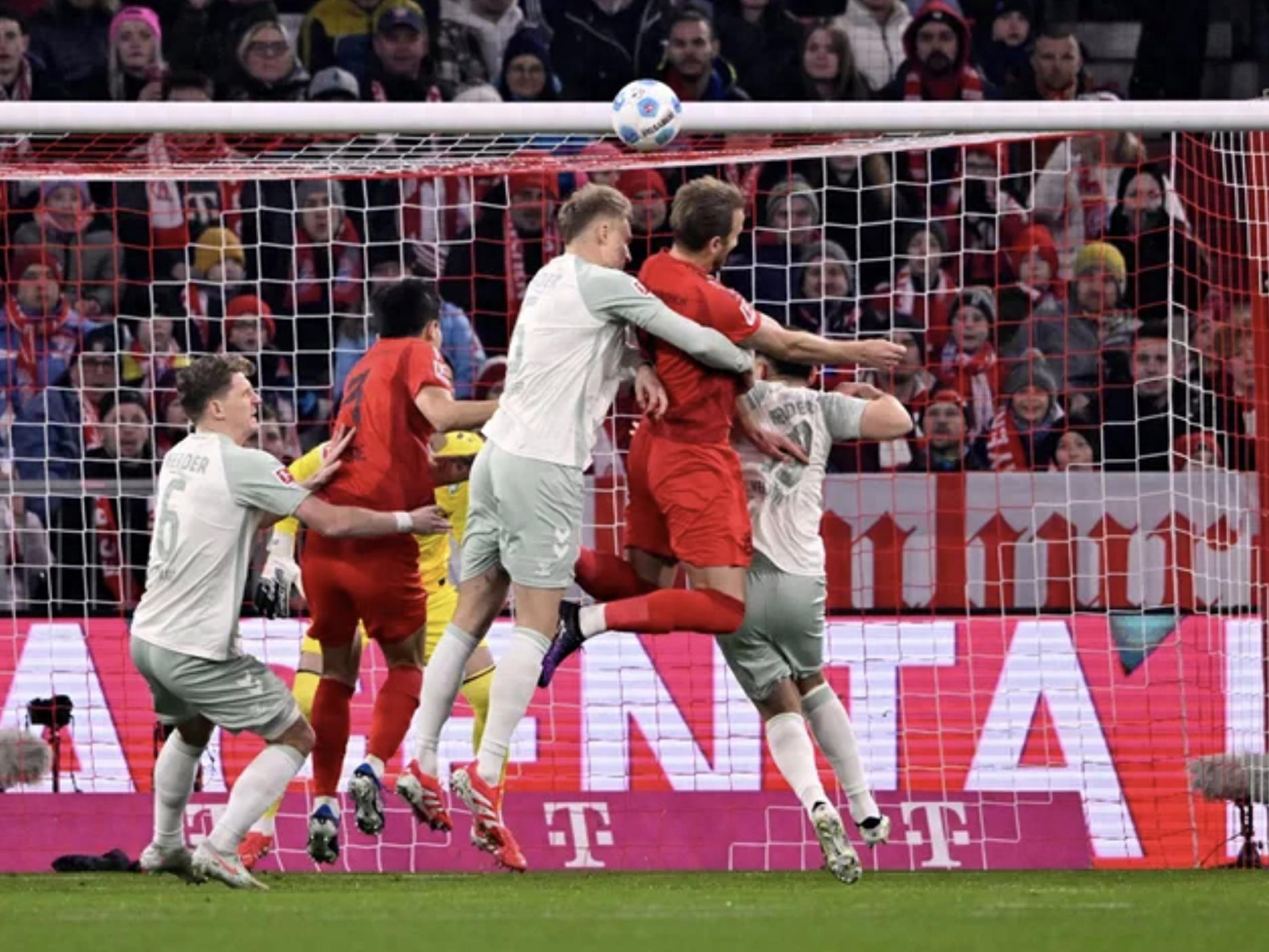 爱游戏-拜仁慕尼黑惨遭击败，失利