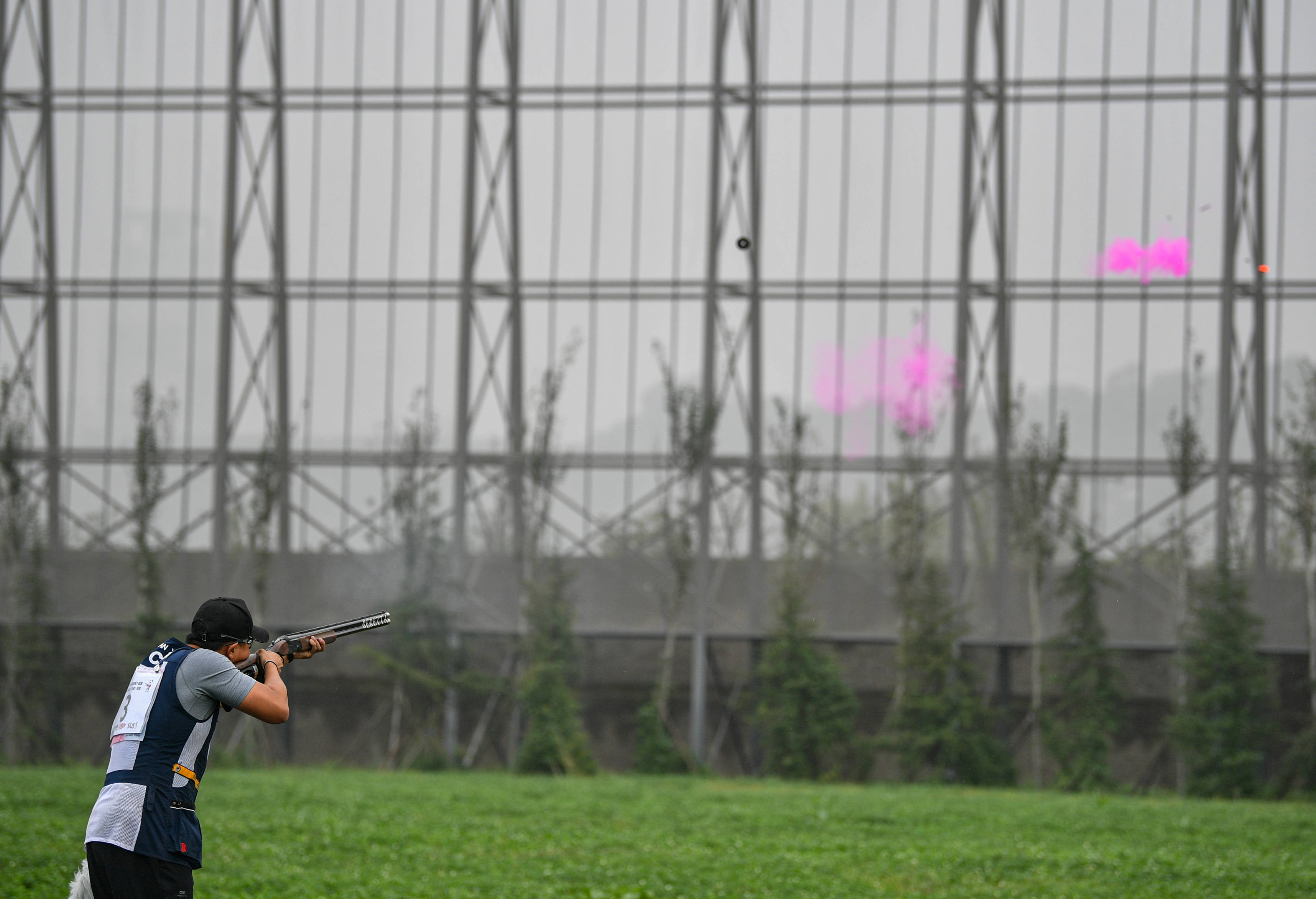 乌拉圭男子射击选手夺得冠军 乌拉圭男子射击选手夺得冠军