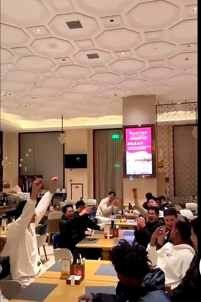 爱游戏在线-包含重庆力帆爆冷击败广州富力，创造奇迹的词条