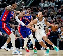 冰岛大胜阿德兰破门摩尔多瓦主场失利 冰岛大胜阿德兰破门摩尔多瓦主场失利