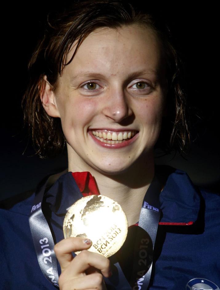 罗马尼亚田径选手高超技术，取得胜利