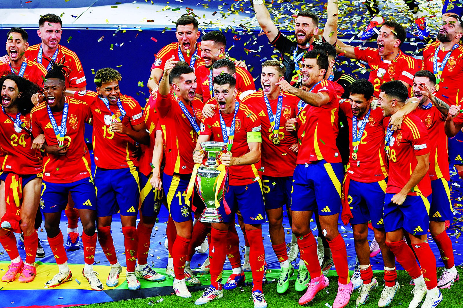 爱游戏官网-奥地利足球队斩获欧洲预赛胜利，赢得喝彩