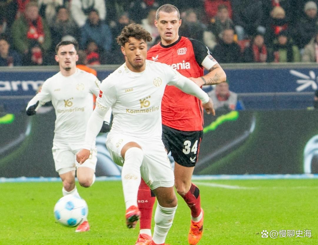 勒沃库森在德国足球场上大获全胜 勒沃库森在德国足球场上大获全胜