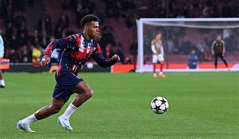 艾因霍温主场破门得手,取得胜利的简单介绍 艾因霍温主场破门得手,取得胜利的简单介绍