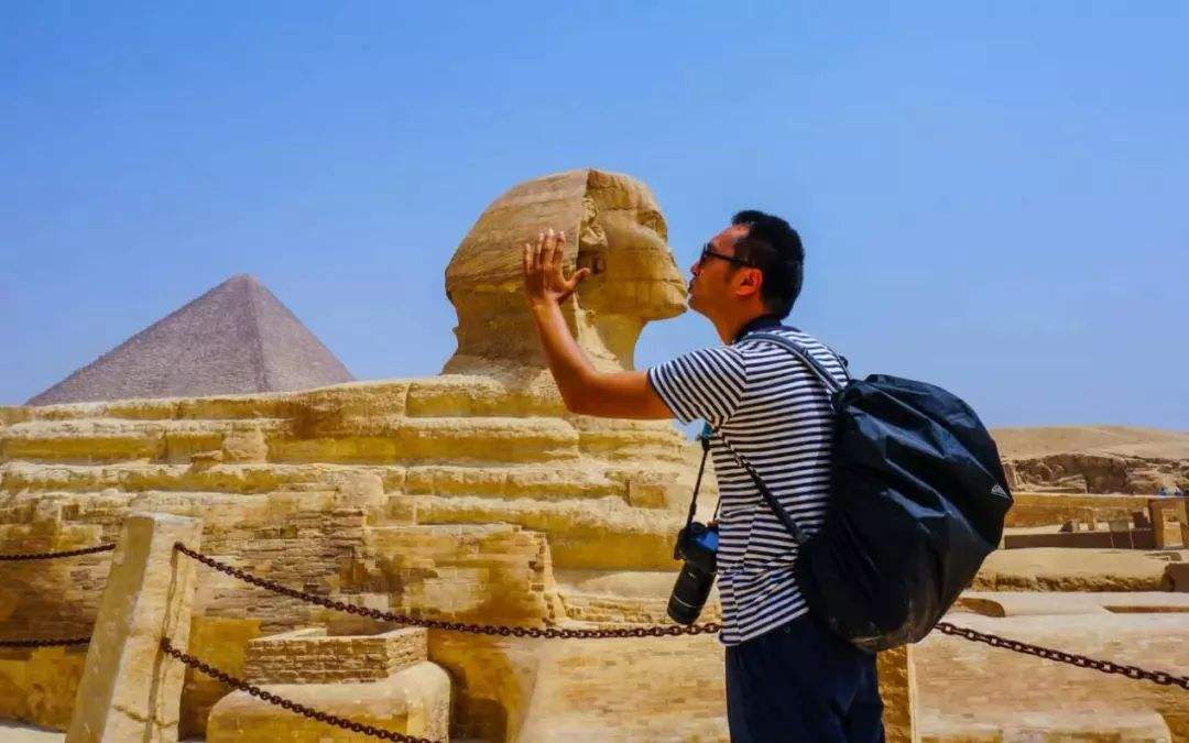 包含科索沃惊险战胜列支敦士登，保持领先的词条