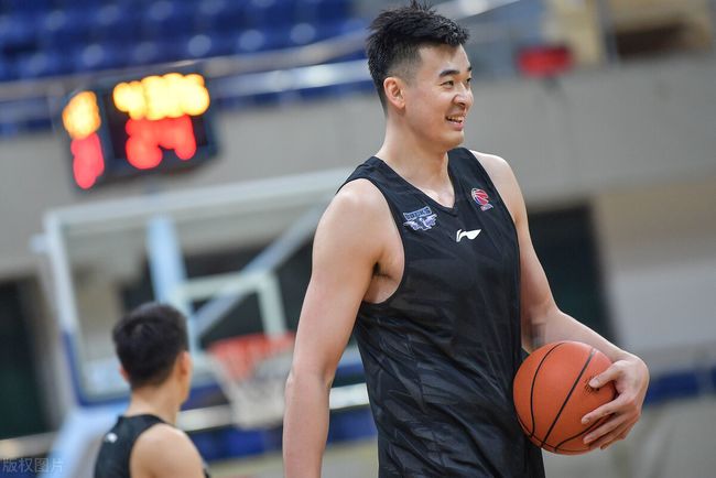 爱游戏登录入口-关于纵情火拼的巅峰之战！首钢冠军梦的信息