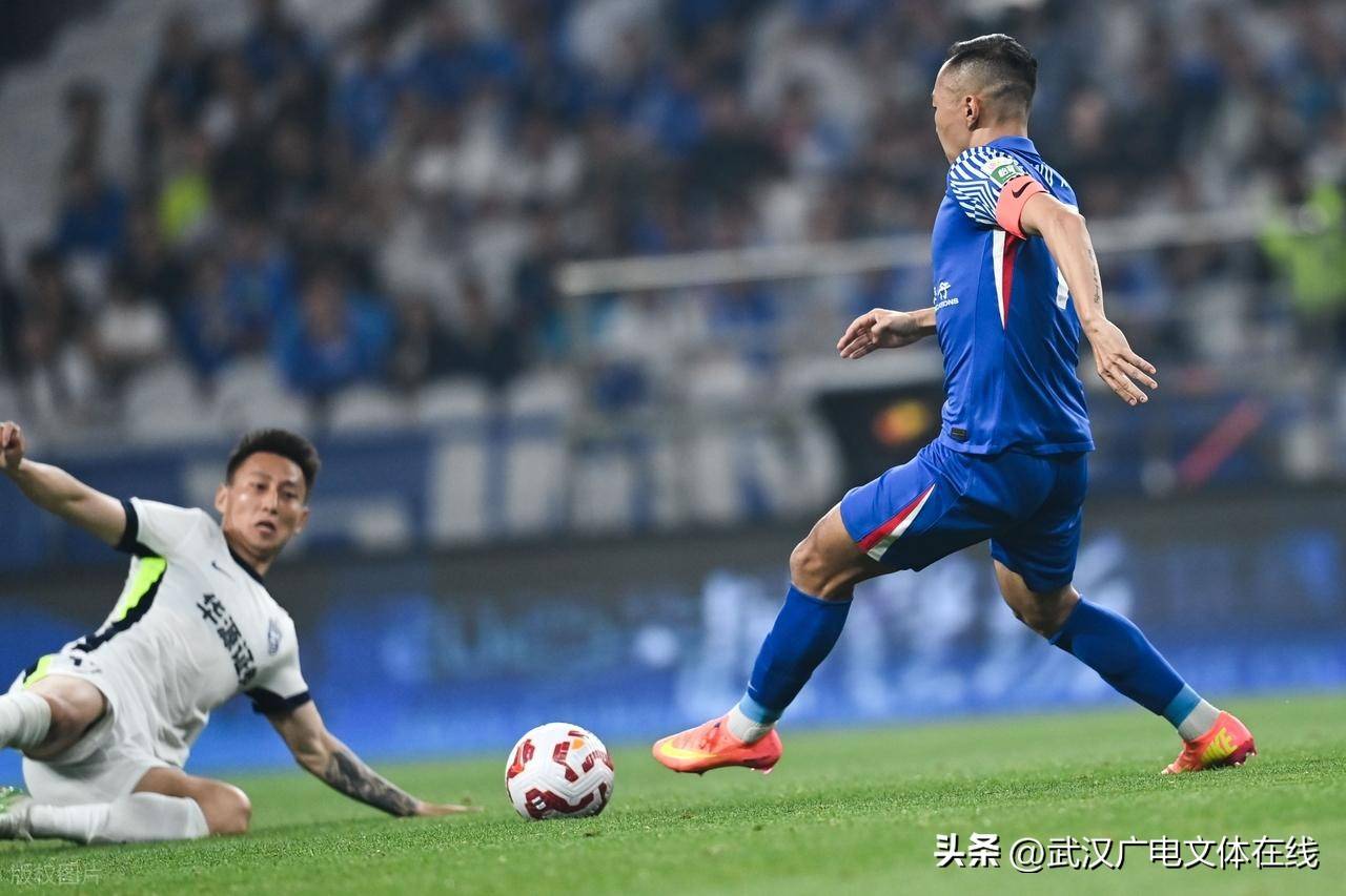 上海申花主场大胜，球队信心大增