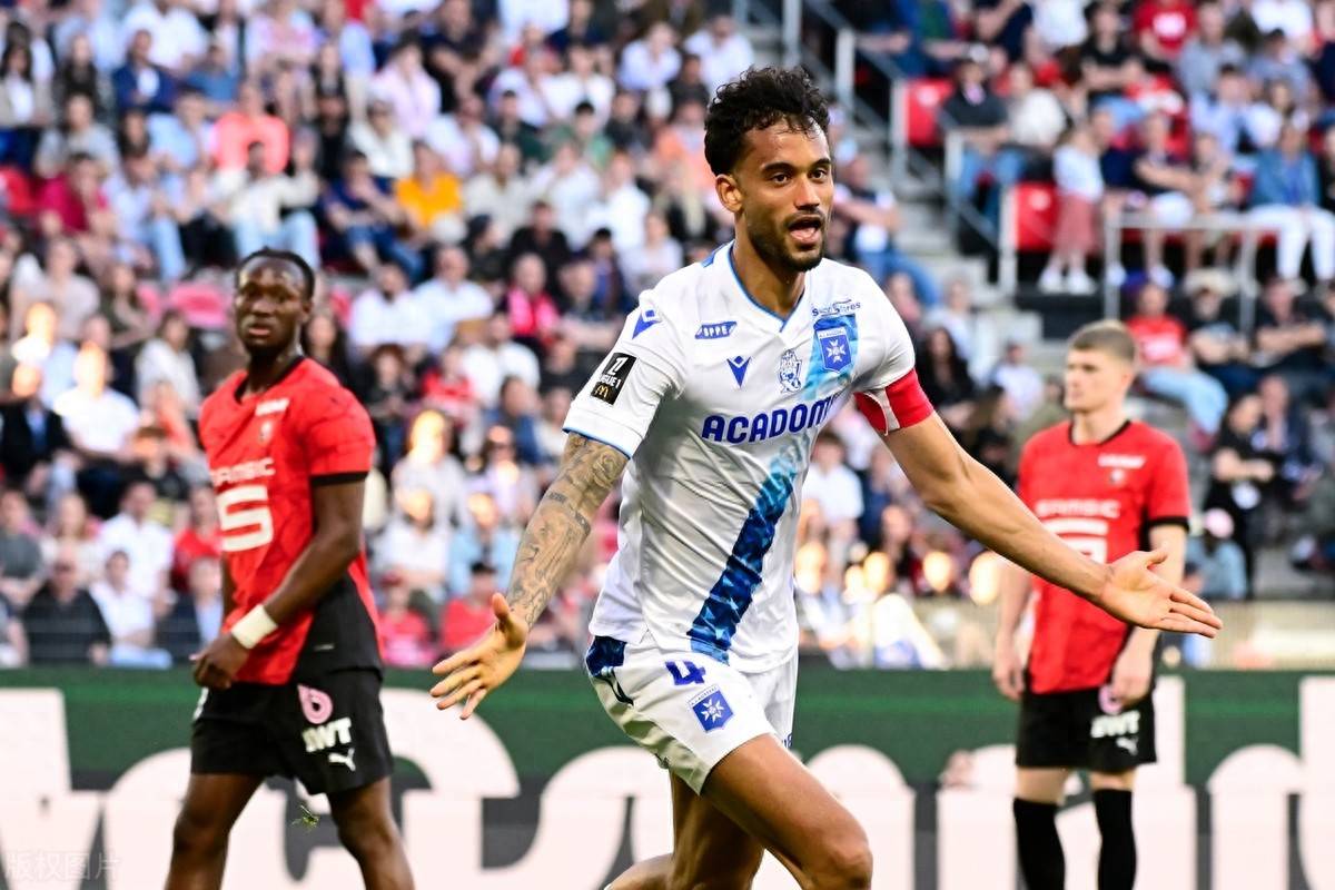 关于雷恩队客场大胜，升至法甲积分榜前十的信息