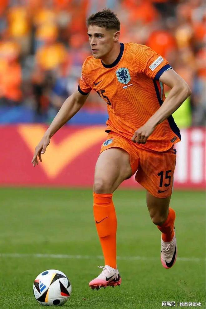 荷兰队豪取七连胜,继续征战的简单介绍 荷兰队豪取七连胜,继续征战的简单介绍
