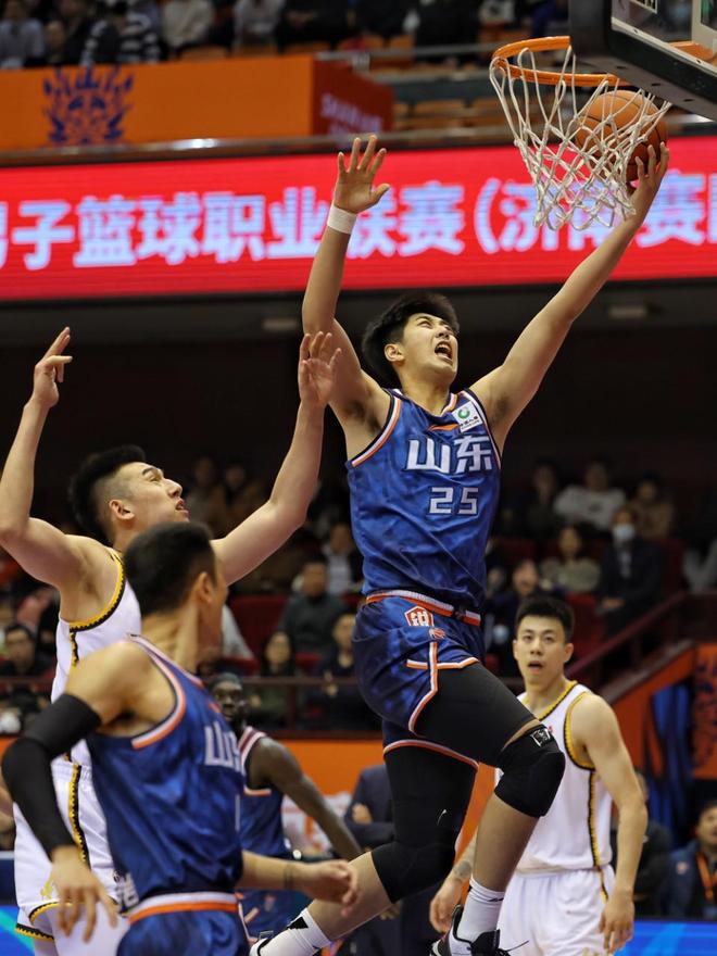 辽宁队强势击败山东，实力再次得到验证的简单介绍