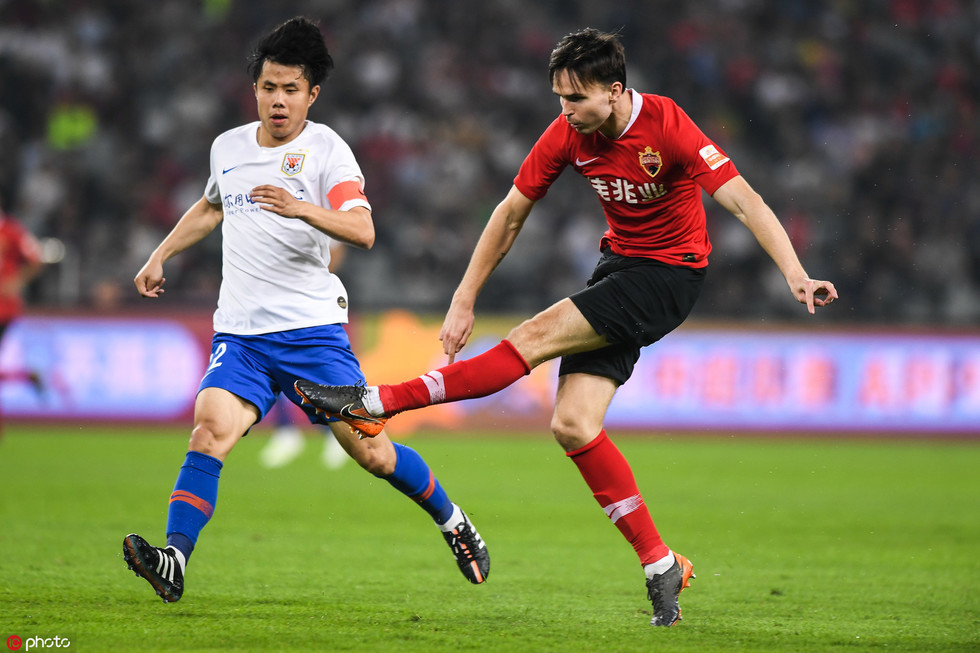 广州富力主场逼平深圳佳兆业,努力保持不败的简单介绍 广州富力主场逼平深圳佳兆业,努力保持不败的简单介绍