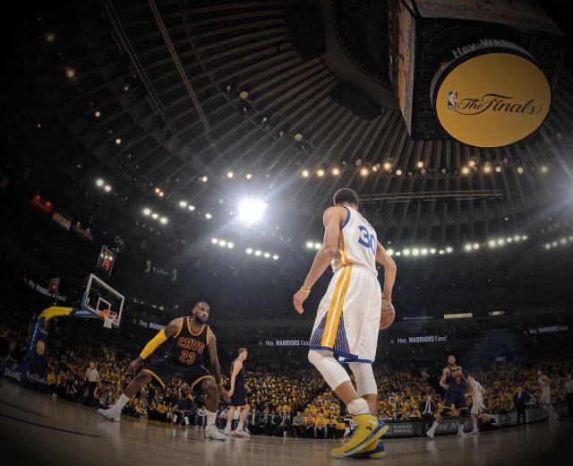 包含阿联酋篮球超级联赛：迪拜勇士队成功晋级季后赛的词条